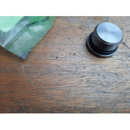 Hyundai oil drain plug