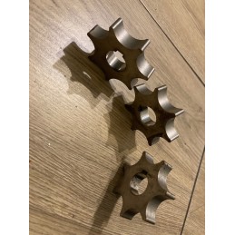 Harvester chain drive sprocket