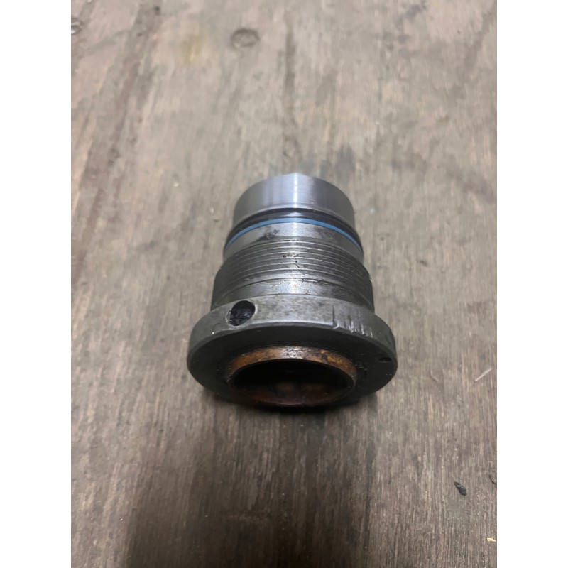 Steel stuffing box for actuators, height 70mm, diameter 65mm