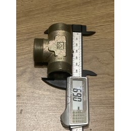 Manitou trojnik dn 27