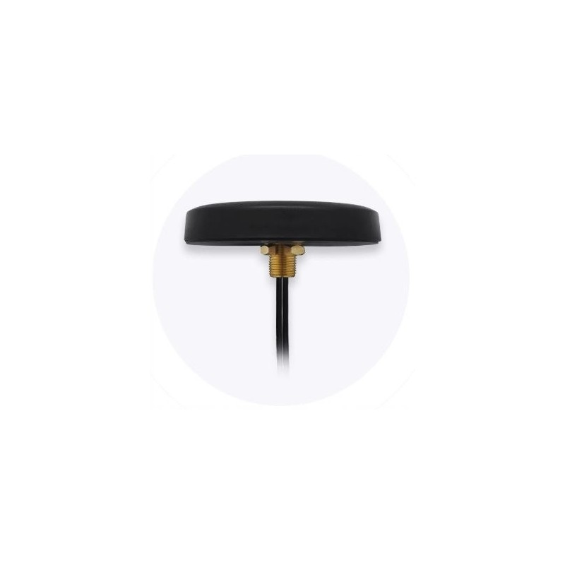 Teltonika 003r 00252 lte antenna mounted on ro
