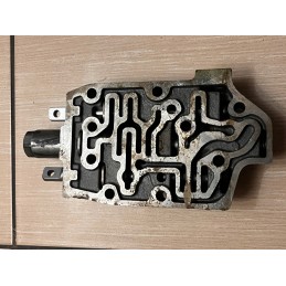 Dana spicer 234356 3 control cover distributor housing