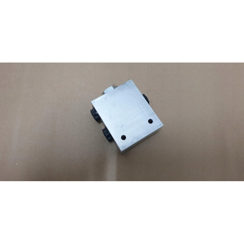 Pronar spreader original flow divider