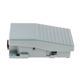 1 pcs - Schneider Electric Industrial Duty Momentary On-Off Foot Switch - Metal Case Material, 1NC, 1NO, 3 A @ 240 V ac Contact