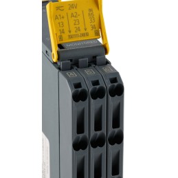 1 pcs - Siemens Single-Channel Safety Relay, 24V ac/dc, 4 Safety Contacts