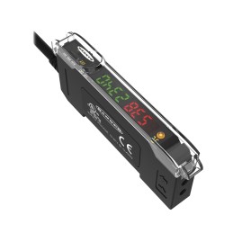 1 pcs - Banner Fibre Amplifier 1100 mm, PNP Output, 960 mW, IP50, 10 - 30 V dc