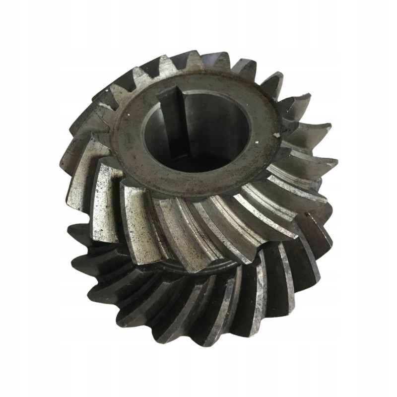 A pair of Olsztyn gear wheels 18 21 hatch original