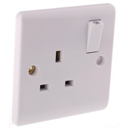1 pcs - RS PRO White 1 Gang Plug Socket, 1 Pole, 13A, Type G - British, Indoor Use