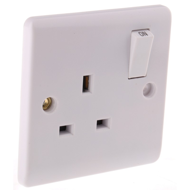 1 pcs - RS PRO White 1 Gang Plug Socket, 1 Pole, 13A, Type G - British, Indoor Use