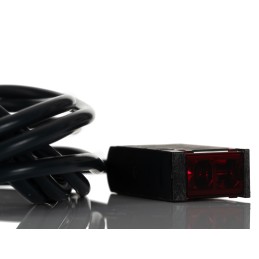 1 pcs - Omron Diffuse Photoelectric Sensor, Block Sensor, 700 mm Detection Range