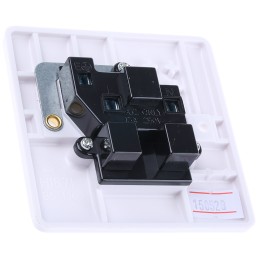 1 pcs - RS PRO White 1 Gang Plug Socket, 0 Poles, 13A, Type G - British, Indoor Use