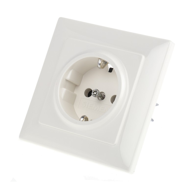 1 pcs - Siemens White 1 Gang Plug Socket, 16A, Type F - German Schuko, Indoor Use