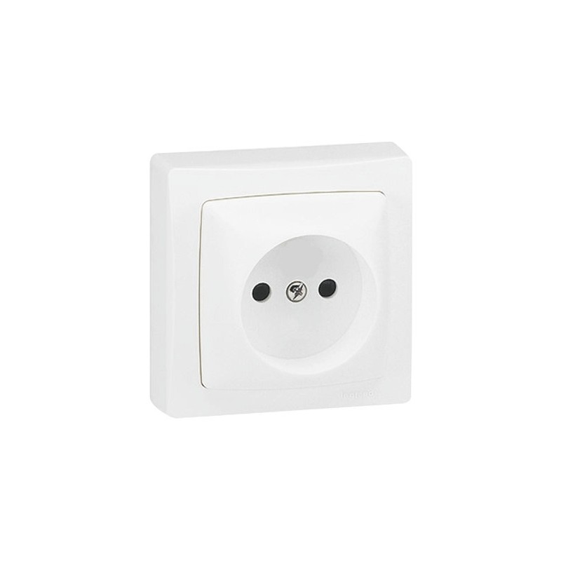 1 pcs - Legrand White 1 Gang Plug Socket, 16A, Type E - French, Indoor Use
