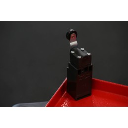 1 pcs - RS PRO Roller Lever Limit Switch, NO/NC, IP65, DPST, Thermoplastic Housing, 400V ac Max, 4A Max
