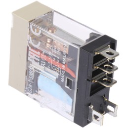 1 pcs - Omron Plug In Latching Non-Latching Relay, 24V dc Coil, 10A Switching Current, SPDT