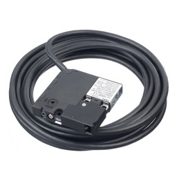 1 pcs - Idec HS6E Safety Interlock Switch, 1NC/1NC + 2NC + 1NO, Keyed, Spring Lock