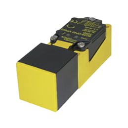 1 pcs - Turck BI20 Series Inductive Block-Style Proximity Sensor, 20 mm Detection, PNP Output, 10 - 65 V dc, IP68