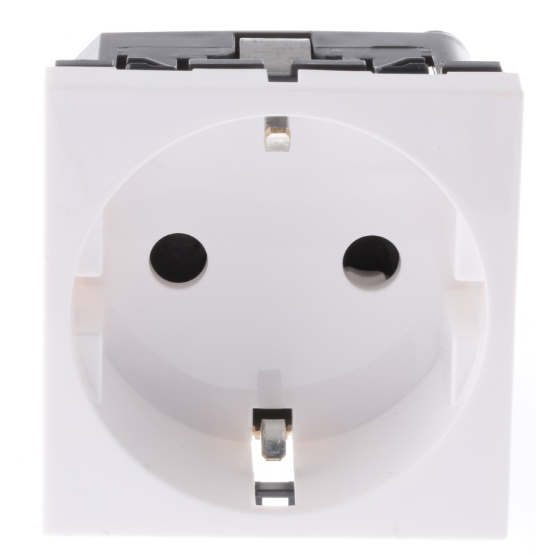 1 pcs - Legrand White 1 Gang Plug Socket, 16A, Type F - German Schuko, Indoor Use