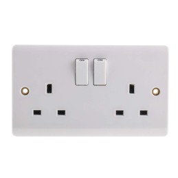 1 pcs - RS PRO White 2 Gang Plug Socket, 1 Pole, 13A, Type G - British, Indoor Use