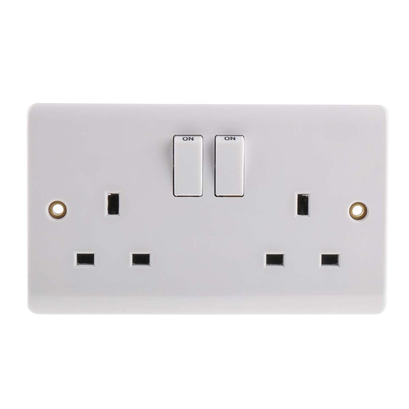 1 pcs - RS PRO White 2 Gang Plug Socket, 1 Pole, 13A, Type G - British, Indoor Use