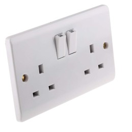 1 pcs - RS PRO White 2 Gang Plug Socket, 1 Pole, 13A, Type G - British, Indoor Use