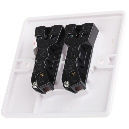 1 pcs - RS PRO White Rocker Light Switch, 2 Way, 2 Gang