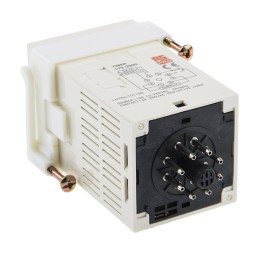 1 pcs - RS PRO Plug In Timer Relay, 100 - 240V ac, 1-Contact, 99 min 59s, 1-Function, SPDT