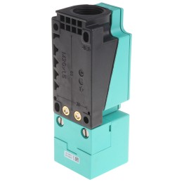 1 pcs - Pepperl + Fuchs Capacitive Block-Style Proximity Sensor, 15 mm Detection, PNP Output, 10 - 30 V dc, IP65