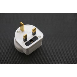 1 pcs - RS PRO Europe to UK Travel Adapter, Rated At 13A