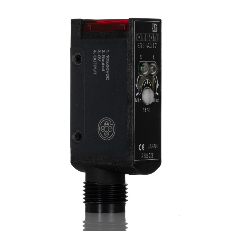 1 pcs - Omron Diffuse Photoelectric Sensor, Block Sensor, 700 mm Detection Range