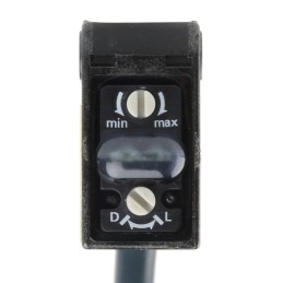 1 pcs - Omron Background Suppression Distance Sensor, Block Sensor, 20 mm - 300 mm Detection Range