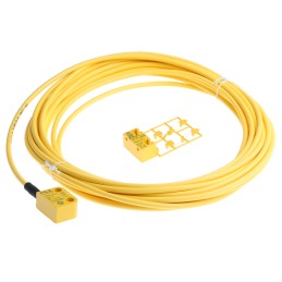 1 pcs - Pilz Transponder Non-Contact Safety Switch, 24V dc, Polybutylene Terephthalate Housing, 10m Cable