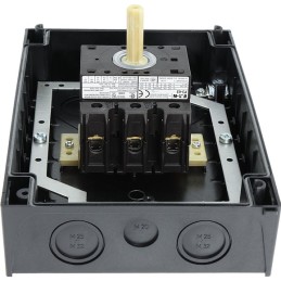1 pcs - Eaton 3 Pole Surface Mount Isolator Switch - 63A Maximum Current, 30kW Power Rating, IP65