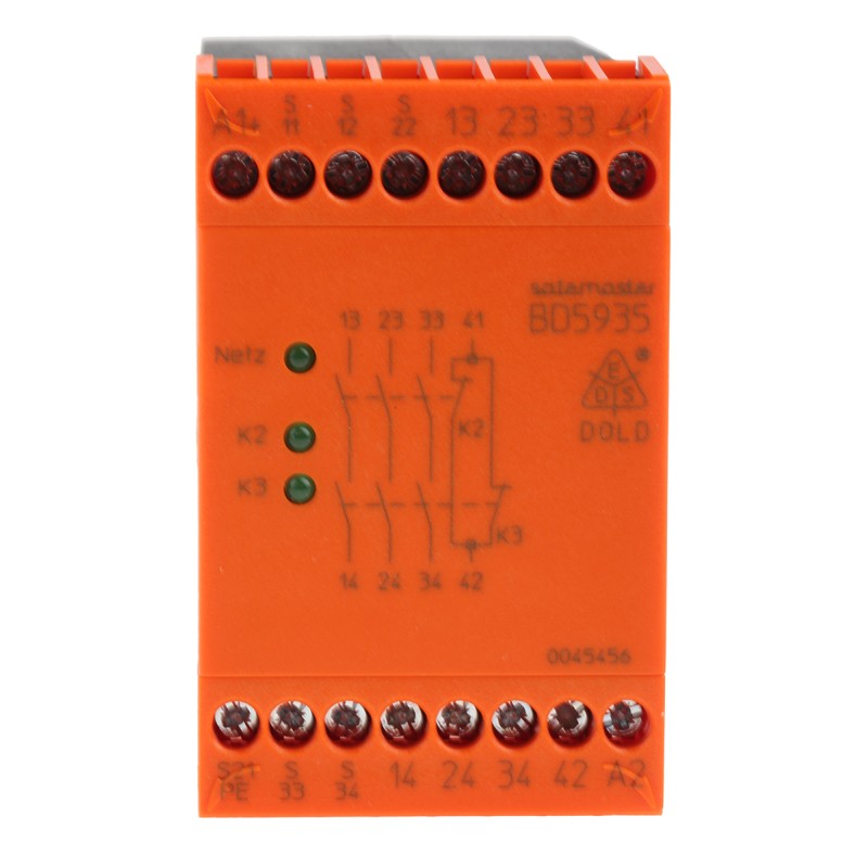 1 pcs - Dold Single/Dual-Channel Emergency Stop Safety Relay, 24V dc, 4 Safety Contacts