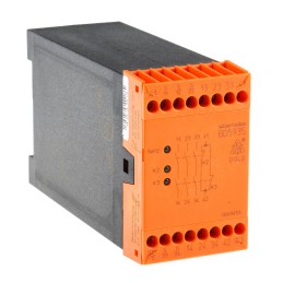 1 pcs - Dold Dual-Channel Emergency Stop Safety Relay, 230V ac, 3 Safety Contacts