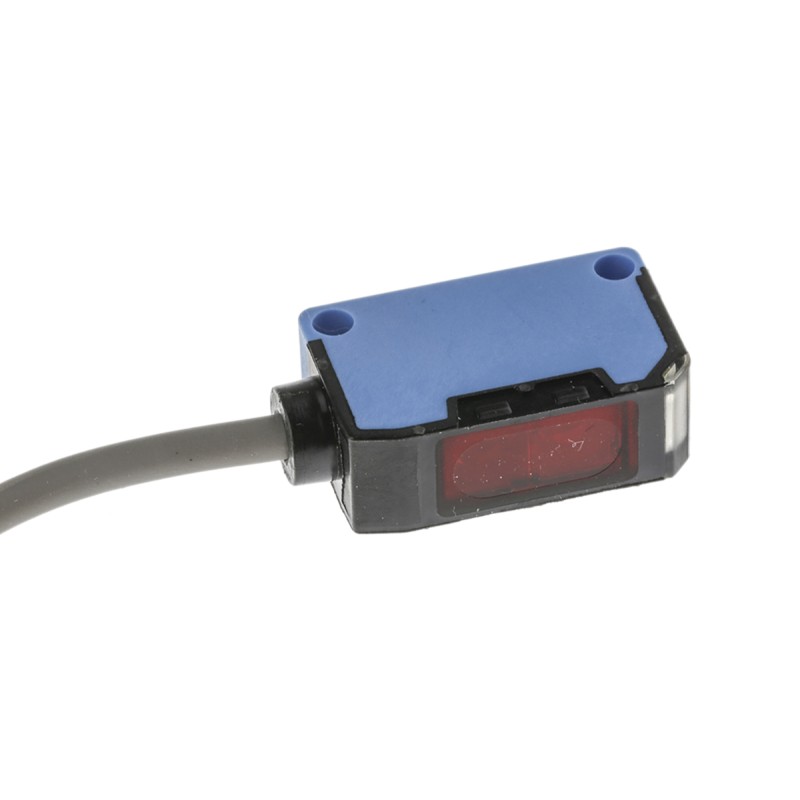 1 pcs - Sick Retroreflective Photoelectric Sensor, Block Sensor, 2.4 m Detection Range