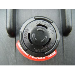 1 pcs - Peli 1510 Waterproof Plastic Equipment case With Wheels, 230 x 555 x 350mm