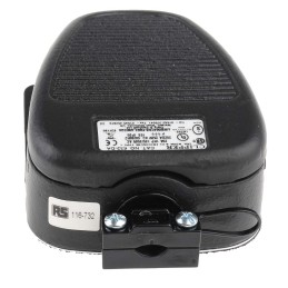 1 pcs - RS PRO Medium Duty Latching Clipper Foot Switch - Cast Iron Case Material, SP-CO, 20 A @ 125 V ac Contact Current, 250V