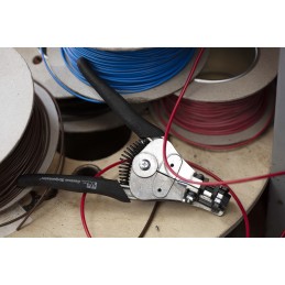 1 pcs - Ideal Industries Automatic stripper