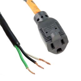 1 pcs : 04530.73.01 - CORD 16AWG NEMA 5-15R TO CBL 3'