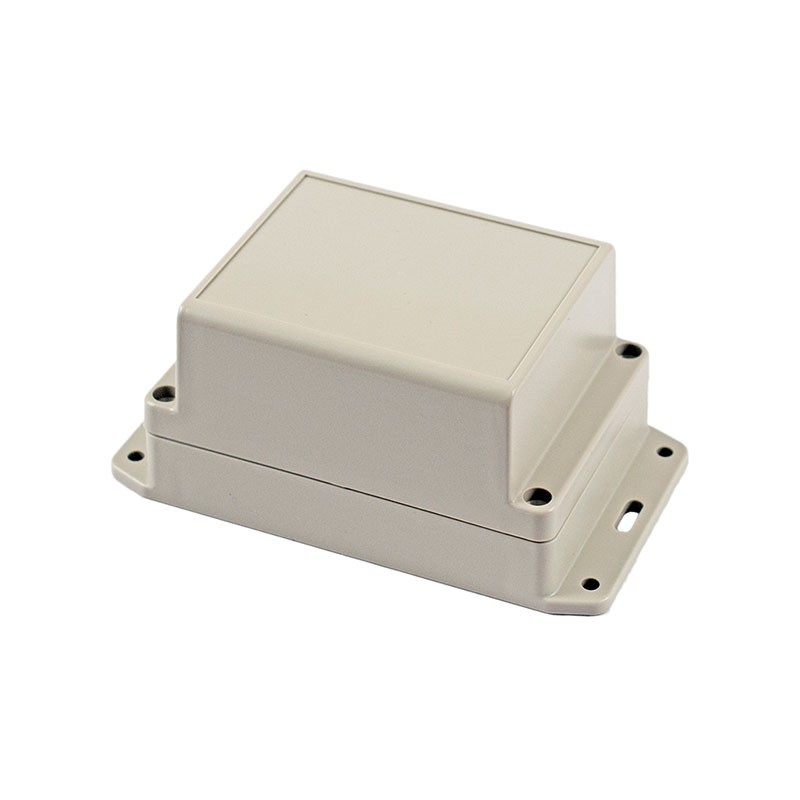 1 pcs : RP1145BF - Box ABS Gray Cover Included 4.921' L x 3.346' W (125.00mm x 85.00mm) X 2.756' (70.00mm)