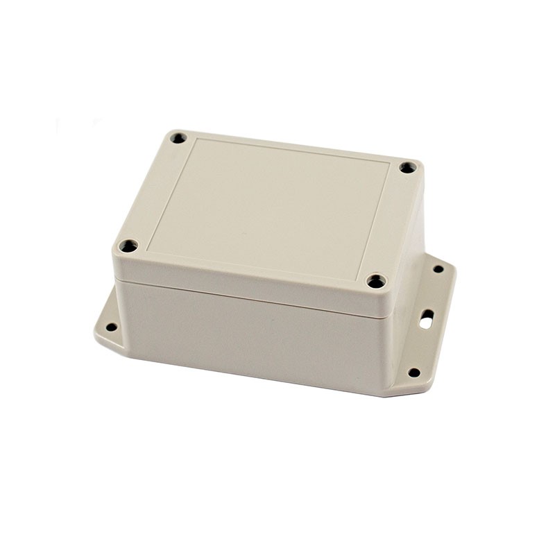 1 pcs : RP1095BF - Box ABS Gray Cover Included 5.200' L x 3.010' W (132.08mm x 76.45mm) X 2.170' (55.12mm)