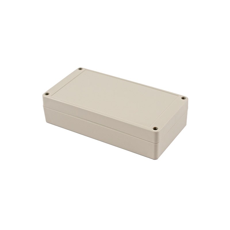 1 pcs : RP1165 - Box ABS Gray Cover Included 6.540' L x 3.410' W (166.12mm x 86.61mm) X 1.570' (39.88mm)