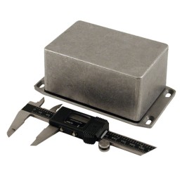 1 pcs : 1590WTFL - Box Aluminum Unpainted Cover Included 4.744' L x 3.150' W (120.50mm x 80.01mm) X 2.323' (59.00mm)