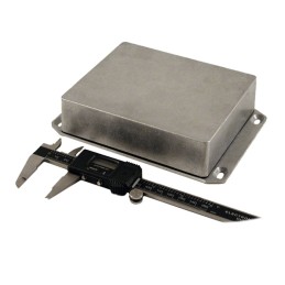 1 pcs : 1590WXXFL - Box Aluminum Unpainted Cover Included 5.717' L x 4.772' W (145.21mm x 121.21mm) X 1.547' (39.29mm)