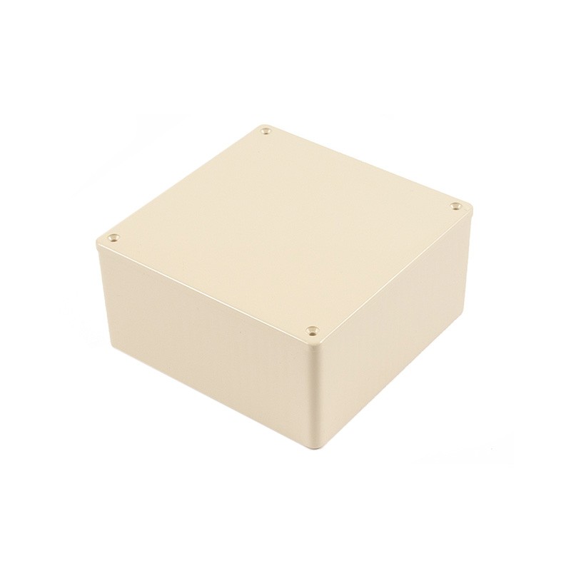 1 pcs : 1591UBG - Box Plastic Beige Cover Included 4.724' L x 4.724' W (120.00mm x 119.99mm) X 2.322' (58.98mm)