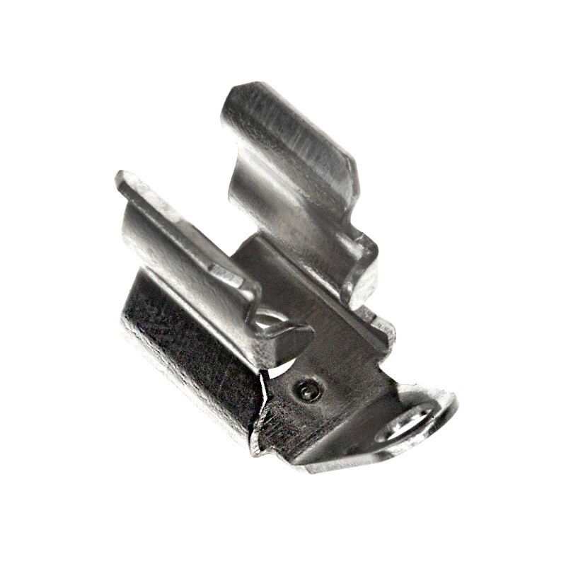 1 pcs : 3535 - FUSE CLIP CART 15A CHASS MNT