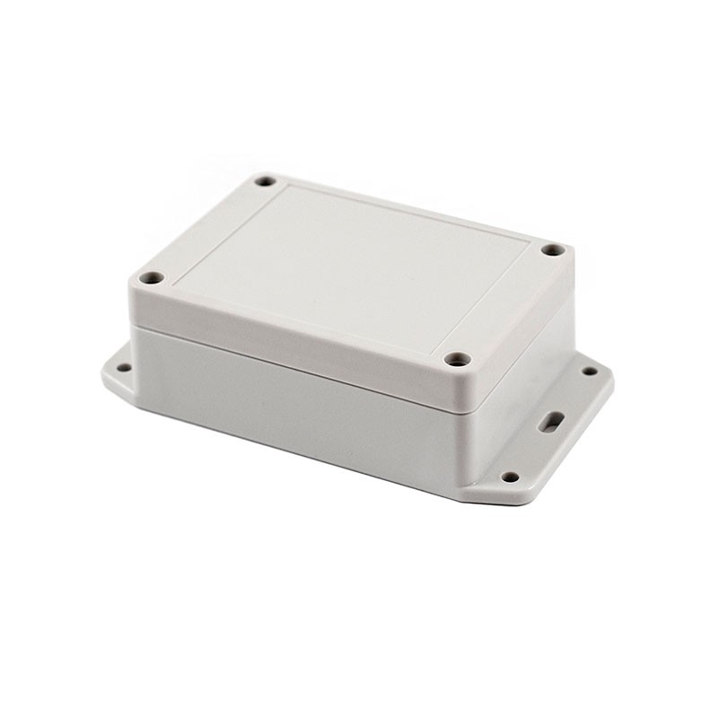 1 pcs : RP1080BF - Box Polycarbonate (PC) White, Off Cover Included 5.130' L x 3.010' W (130.30mm x 76.45mm) X 1.570' (39.88mm)