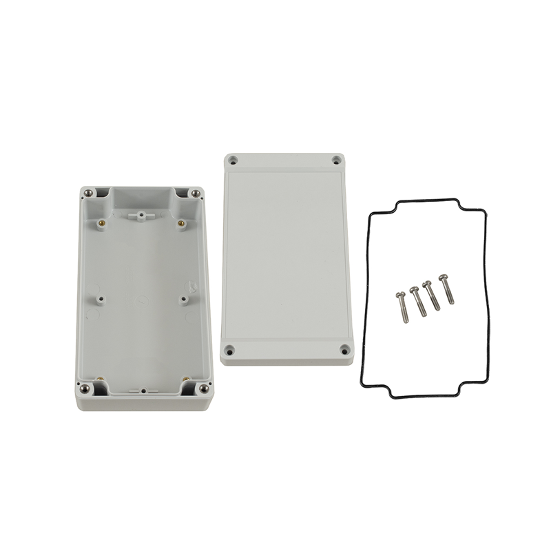 1 pcs : 1555JLGY - Enclosure Polycarbonate (PC) Gray Cover Included 6.300' L x 3.500' W (160.02mm x 88.90mm) X 1.800' (45.72mm)