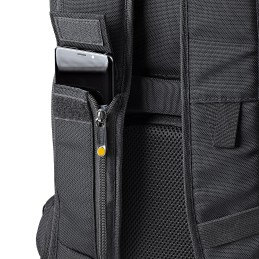 1 pcs - StarTech.com 15.6in Laptop Backpack, Black